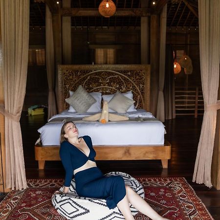 Ubud Riverside Villa Экстерьер фото