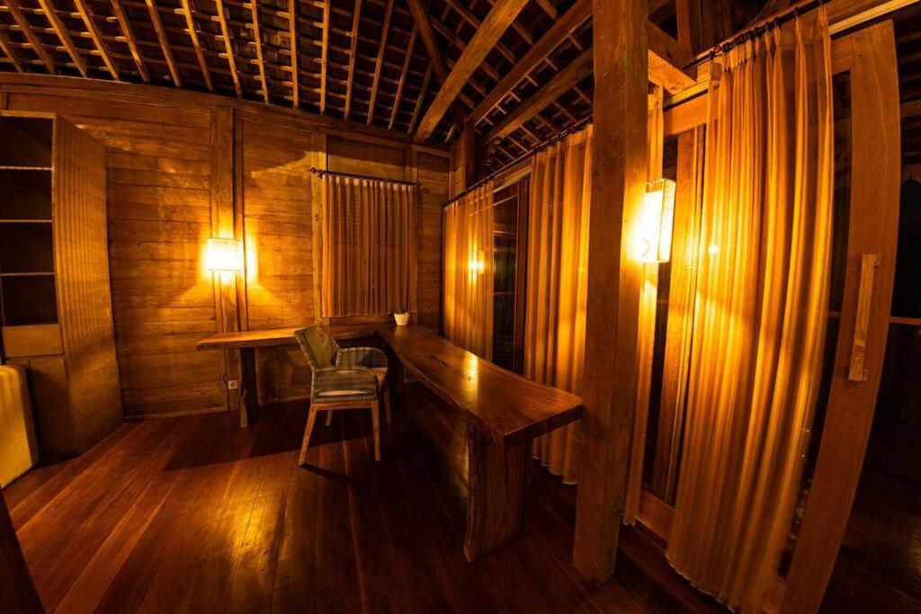 Ubud Riverside Villa Экстерьер фото