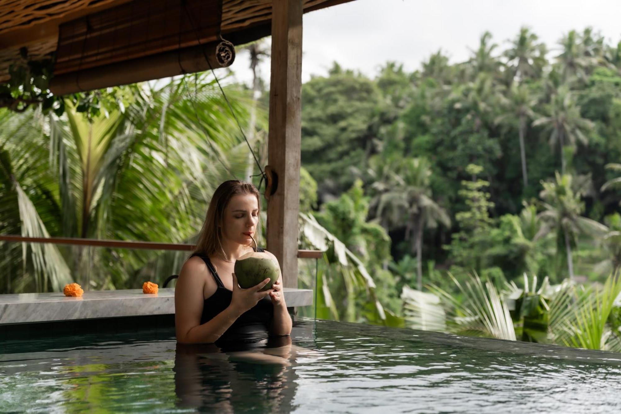 Ubud Riverside Villa Экстерьер фото