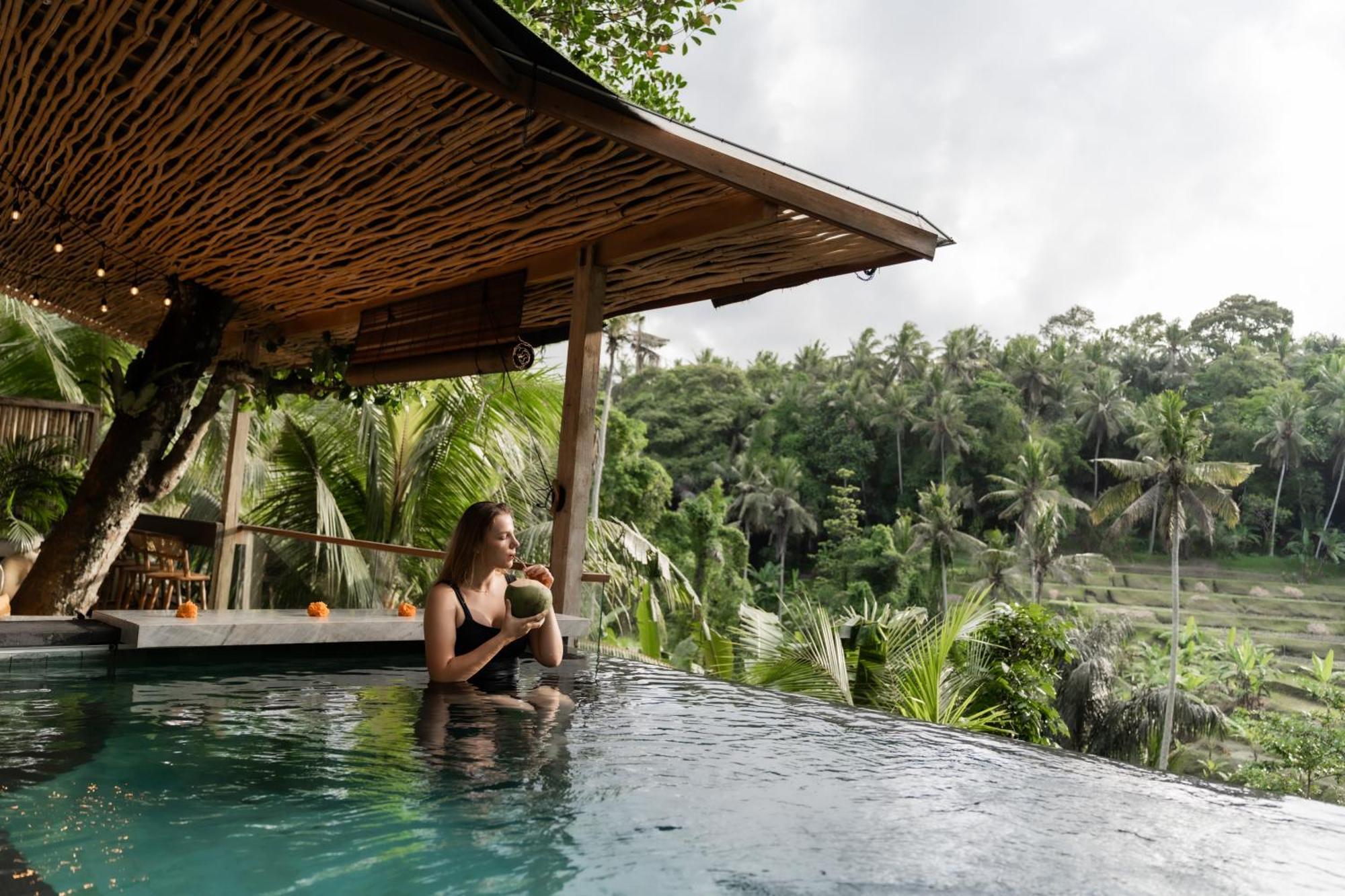 Ubud Riverside Villa Экстерьер фото